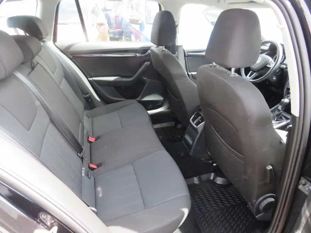 Skoda Octavia Combi Style 1,5 TSI*AHK+TEMPO+LED* 06/2018-photo-6