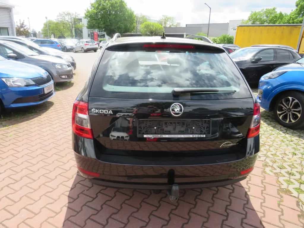 Skoda Octavia Combi Style 1,5 TSI*AHK+TEMPO+LED* 06/2018-photo-9