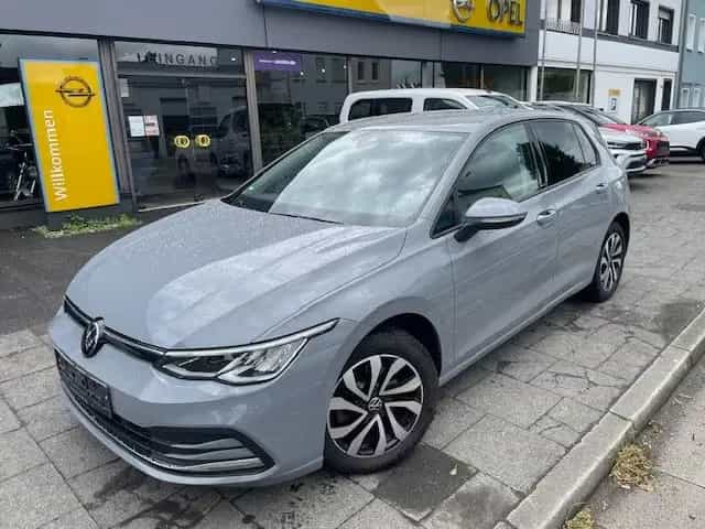Volkswagen Golf VIII Lim. Active +2 JAHRE GARANTIE+ 01/2022-photo-0