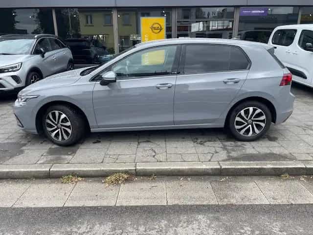 Volkswagen Golf VIII Lim. Active +2 JAHRE GARANTIE+ 01/2022-photo-7