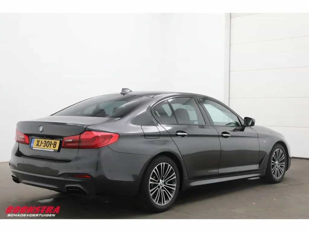 BMW 520 5-serie 520i M-Sport LED Leder Memory kamera 01/2019-photo-2