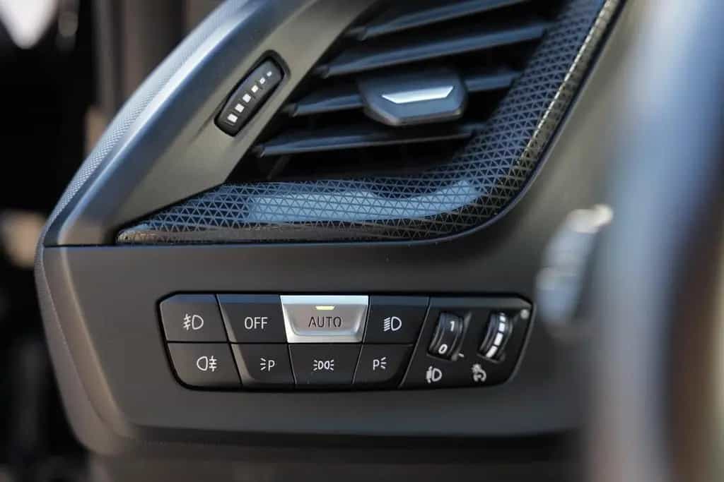 BMW 120 i M + BLACK SAPPHIRE + 2. Hand 06/2021-photo-11
