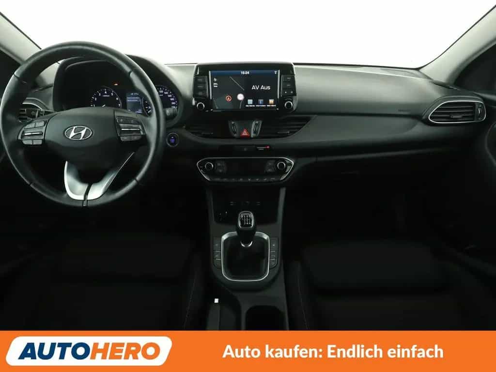Hyundai i30 1.4 TGDI YES! Plus*NAVI*CAM*PDC*SHZ*TEMPO* 07/2019-photo-11