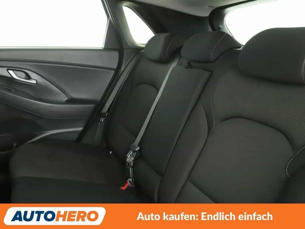 Hyundai i30 1.4 TGDI YES! Plus*NAVI*CAM*PDC*SHZ*TEMPO* 07/2019-photo-13