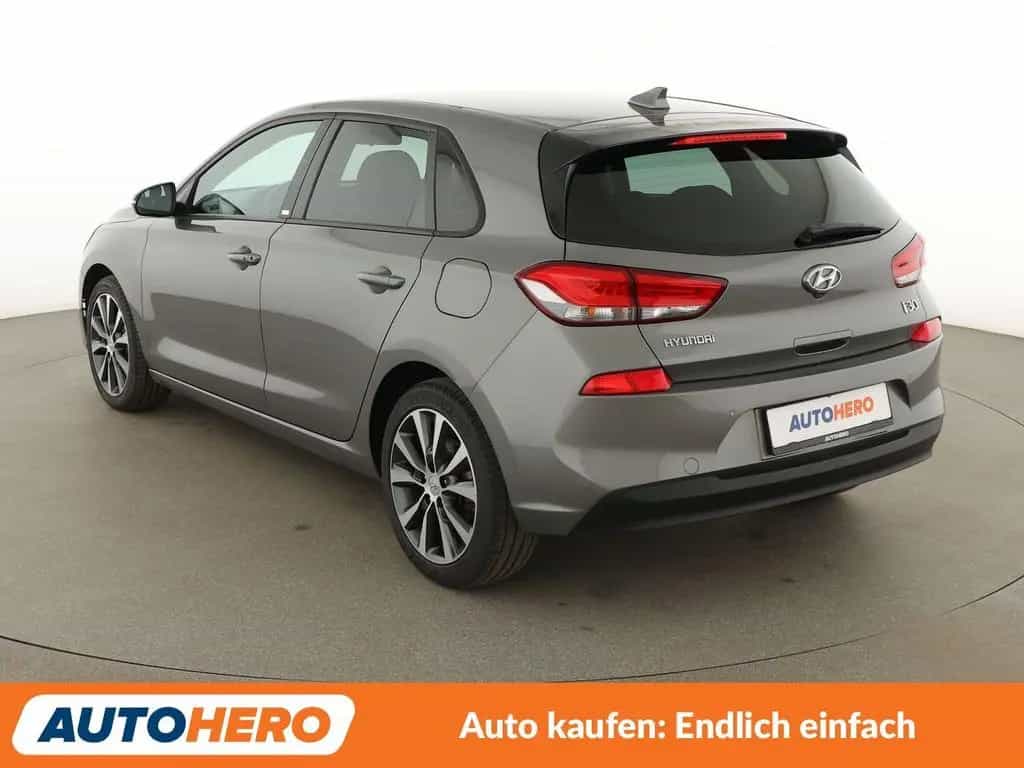 Hyundai i30 1.4 TGDI YES! Plus*NAVI*CAM*PDC*SHZ*TEMPO* 07/2019-photo-3