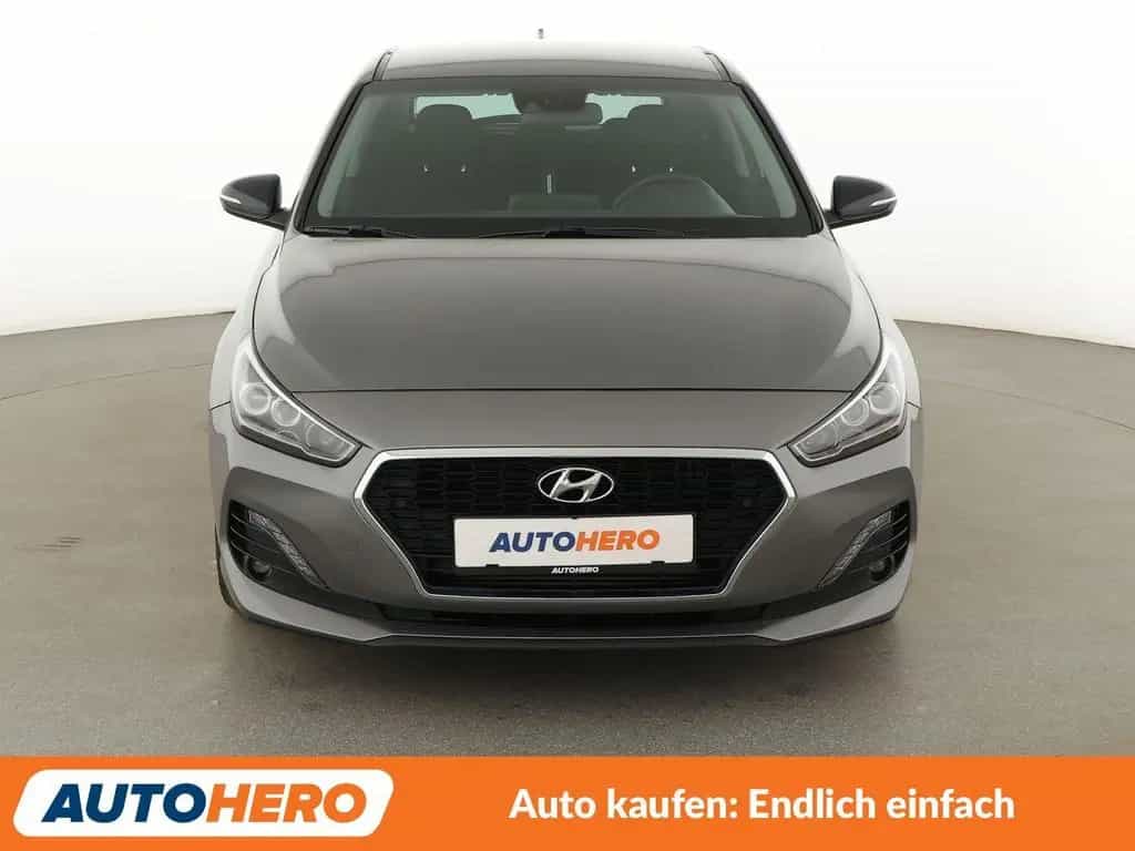 Hyundai i30 1.4 TGDI YES! Plus*NAVI*CAM*PDC*SHZ*TEMPO* 07/2019-photo-8