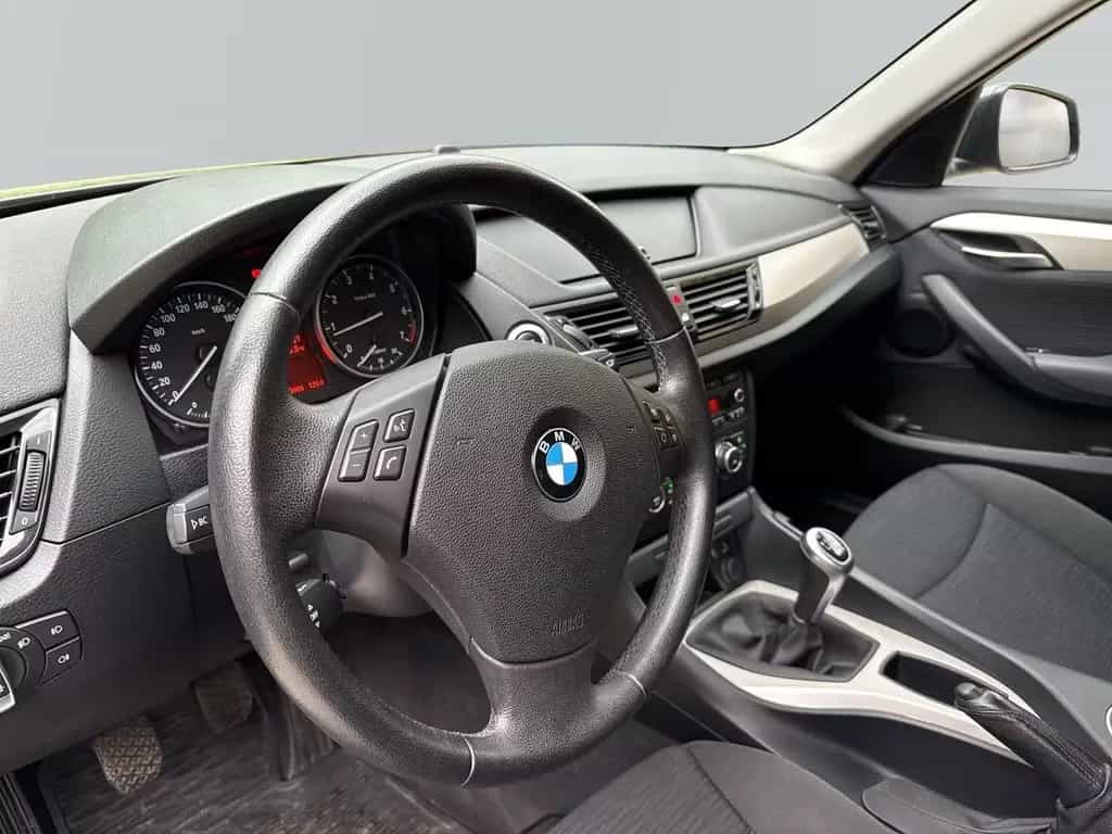 BMW X1 sDrive18i (Euro 6) 12/2014-photo-10
