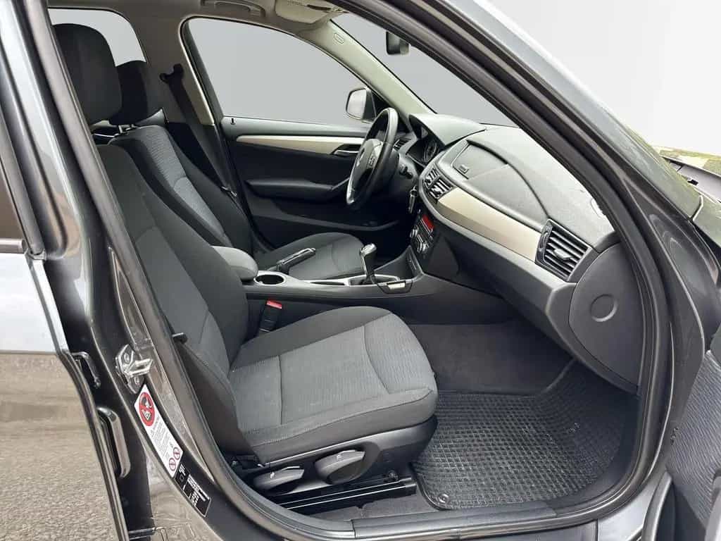 BMW X1 sDrive18i (Euro 6) 12/2014-photo-12