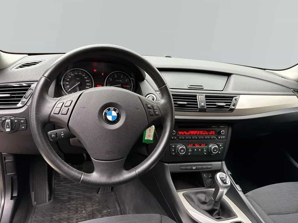 BMW X1 sDrive18i (Euro 6) 12/2014-photo-14