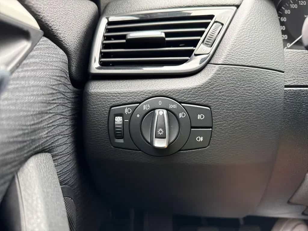BMW X1 sDrive18i (Euro 6) 12/2014-photo-21