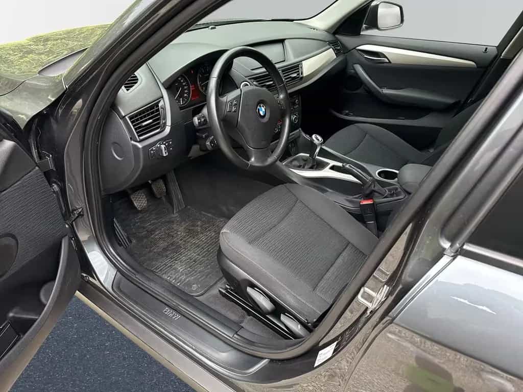 BMW X1 sDrive18i (Euro 6) 12/2014-photo-9