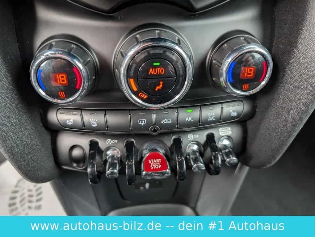 MINI Cooper Mini *JCW*Works*PDC*SHZ*17Zoll* 06/2018-photo-21