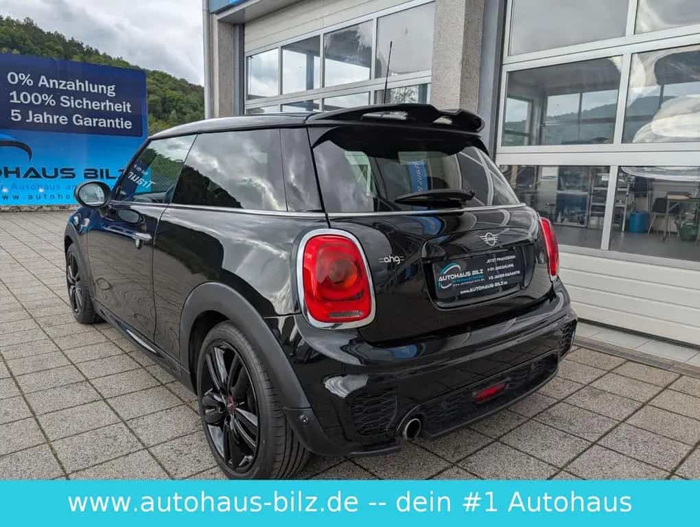 MINI Cooper Mini *JCW*Works*PDC*SHZ*17Zoll* 06/2018-photo-3