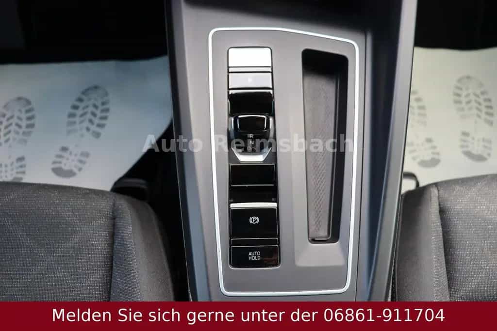 Volkswagen Golf 1.0 eTSI Automatik**NAVI**Scheckheft** 05/2021-photo-16