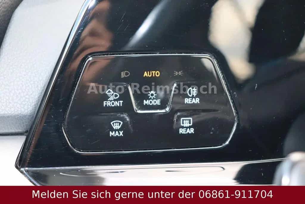 Volkswagen Golf 1.0 eTSI Automatik**NAVI**Scheckheft** 05/2021-photo-17