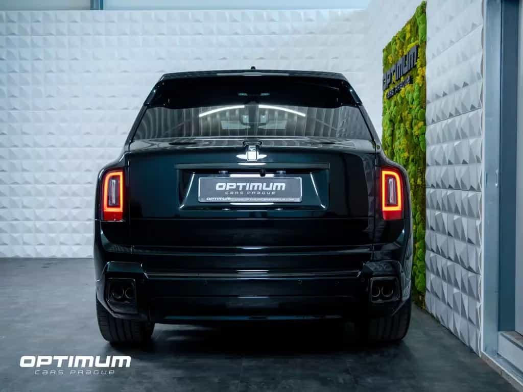 Rolls-Royce Cullinan BLACK BADGE |MY26| 4 SEATER | HIGH SPEC null-photo-1