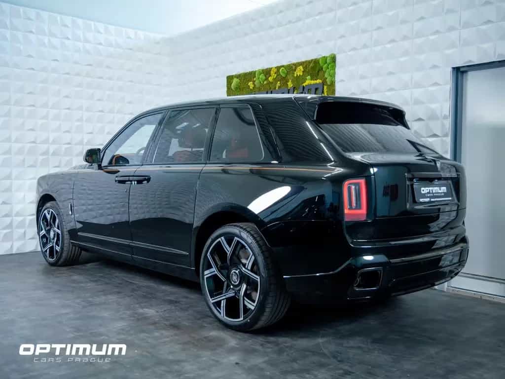 Rolls-Royce Cullinan BLACK BADGE |MY26| 4 SEATER | HIGH SPEC null-photo-2