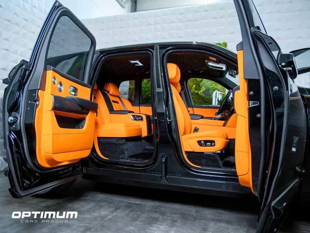 Rolls-Royce Cullinan BLACK BADGE |MY26| 4 SEATER | HIGH SPEC null-photo-6