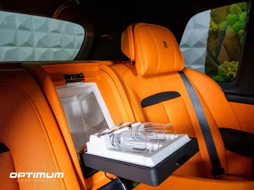 Rolls-Royce Cullinan BLACK BADGE |MY26| 4 SEATER | HIGH SPEC null-photo-8
