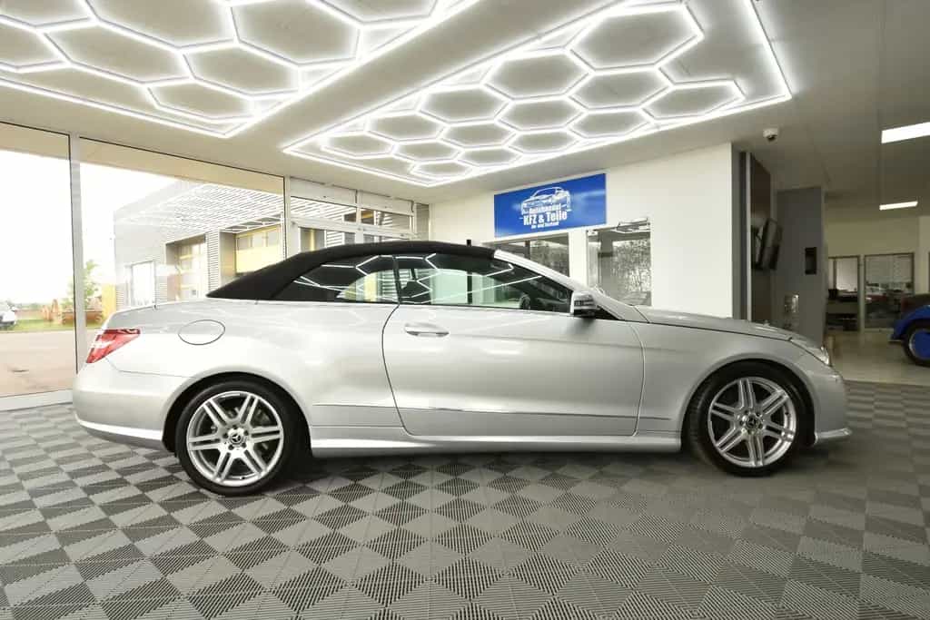 Mercedes-Benz E 250 Cabrio SHZ NAVI SBL AHK TEMP 07/2012-photo-11