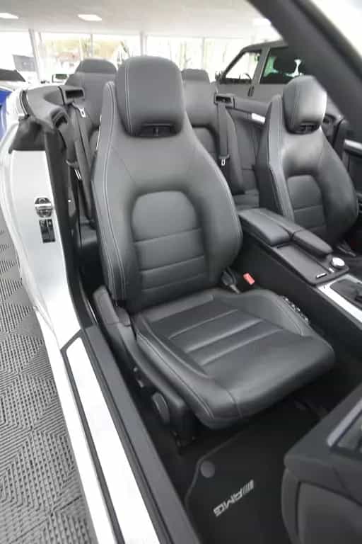 Mercedes-Benz E 250 Cabrio SHZ NAVI SBL AHK TEMP 07/2012-photo-17