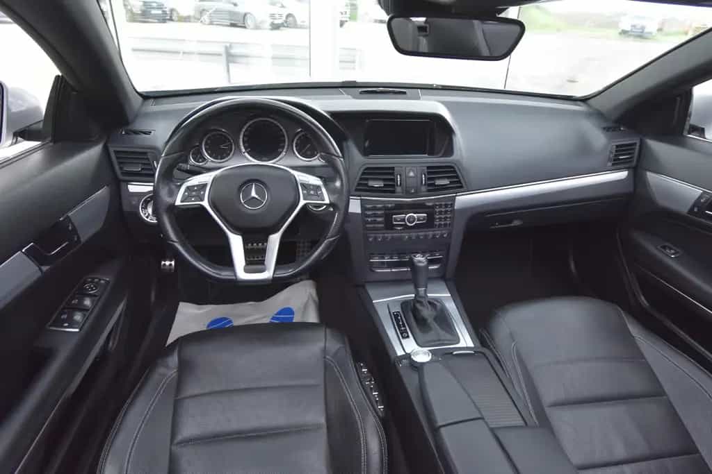 Mercedes-Benz E 250 Cabrio SHZ NAVI SBL AHK TEMP 07/2012-photo-21