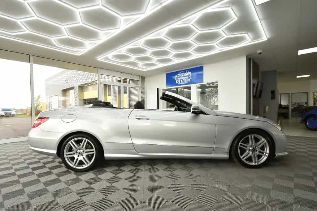Mercedes-Benz E 250 Cabrio SHZ NAVI SBL AHK TEMP 07/2012-photo-3