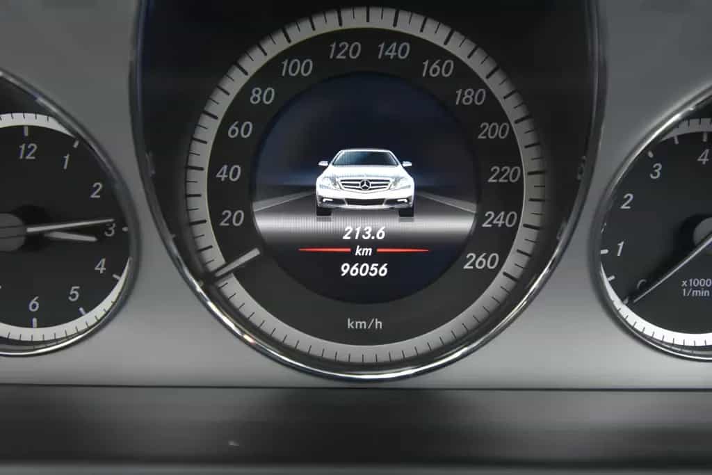 Mercedes-Benz E 250 Cabrio SHZ NAVI SBL AHK TEMP 07/2012-photo-30