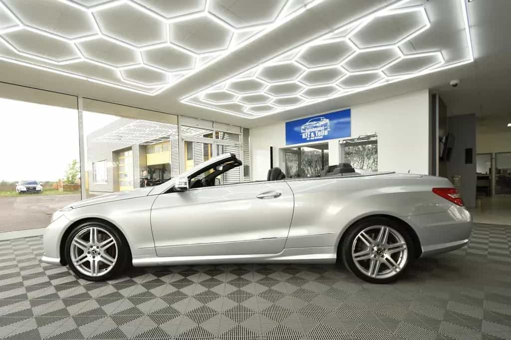 Mercedes-Benz E 250 Cabrio SHZ NAVI SBL AHK TEMP 07/2012-photo-4