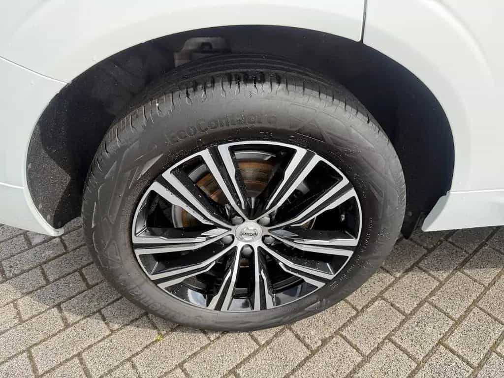 Volvo XC60 B4 Inscription 2WD 03/2022-photo-9
