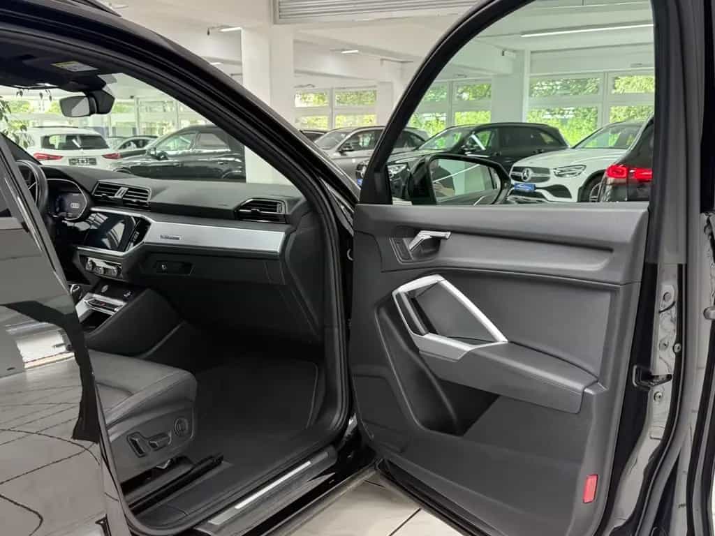 Audi Q3 45 TFSI quattro advanced*AHK*Virtual*LED*ACC* 06/2020-photo-7