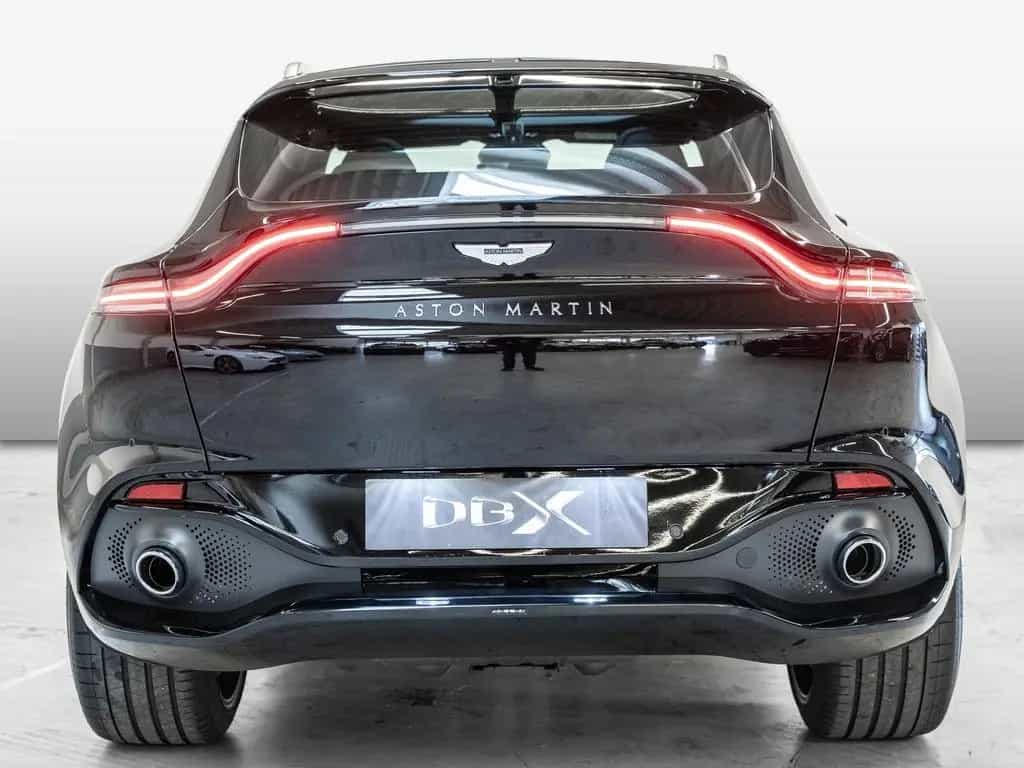 Aston Martin DBX Jet Black Onyx Black 06/2024-photo-14