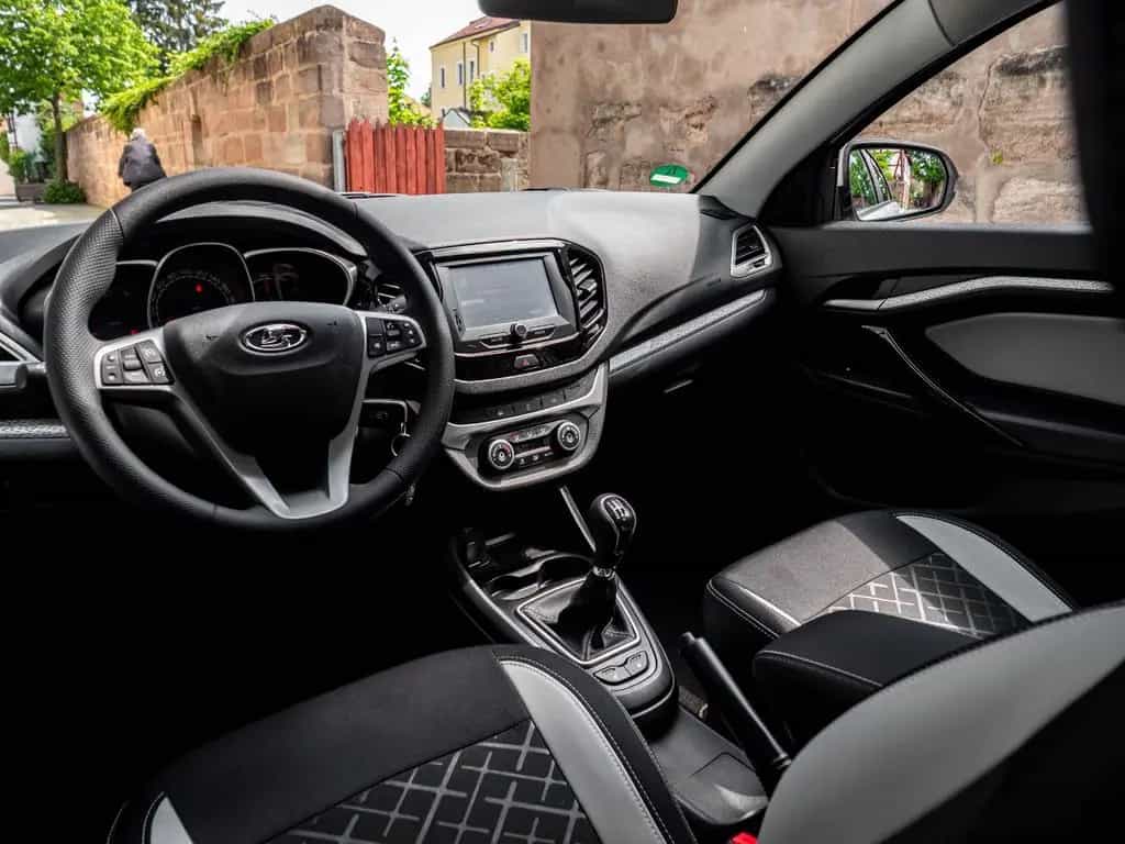 Lada Vesta CROSS Kamera !!! NUR 2000 KM original !!! 08/2020-photo-28