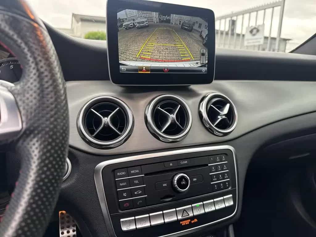 Mercedes-Benz GLA 250 CGI 4M AMG L. Pano Navi Kamera 02/2019-photo-10