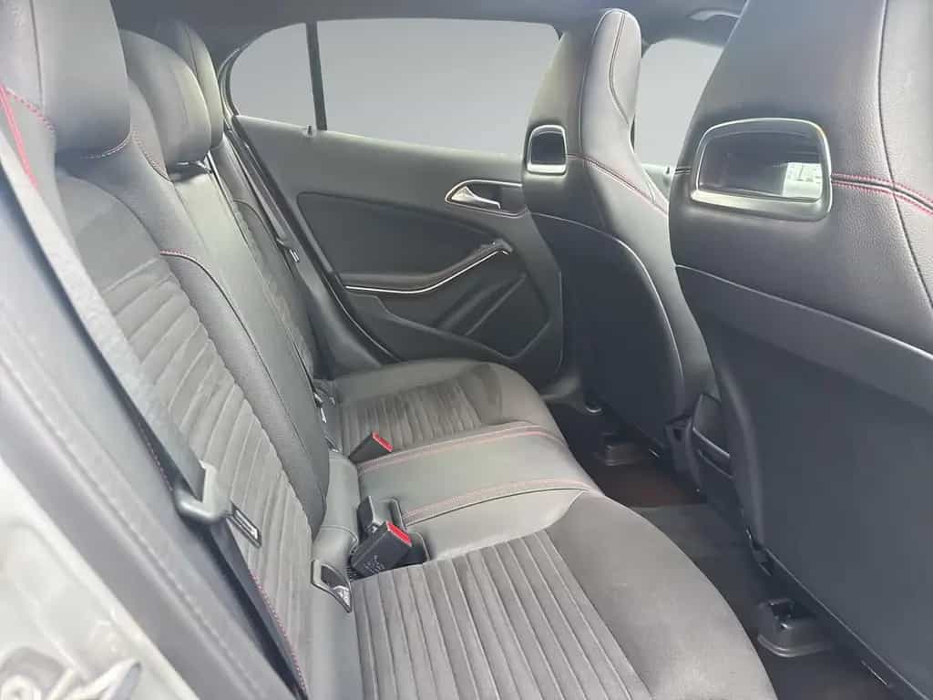Mercedes-Benz GLA 250 CGI 4M AMG L. Pano Navi Kamera 02/2019-photo-13