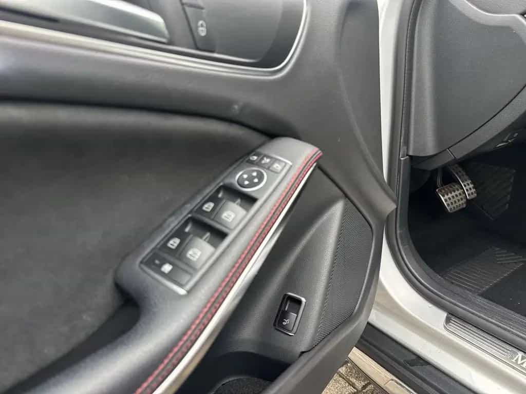 Mercedes-Benz GLA 250 CGI 4M AMG L. Pano Navi Kamera 02/2019-photo-17