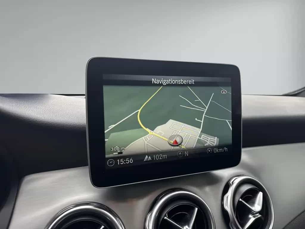 Mercedes-Benz GLA 250 CGI 4M AMG L. Pano Navi Kamera 02/2019-photo-9