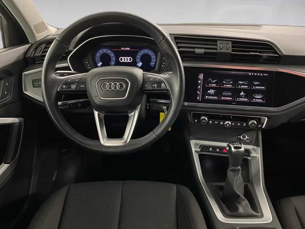 Audi Q3 35 TFSI AHK S line 2xKlima AHK Akustikglas LM 01/2023-photo-17