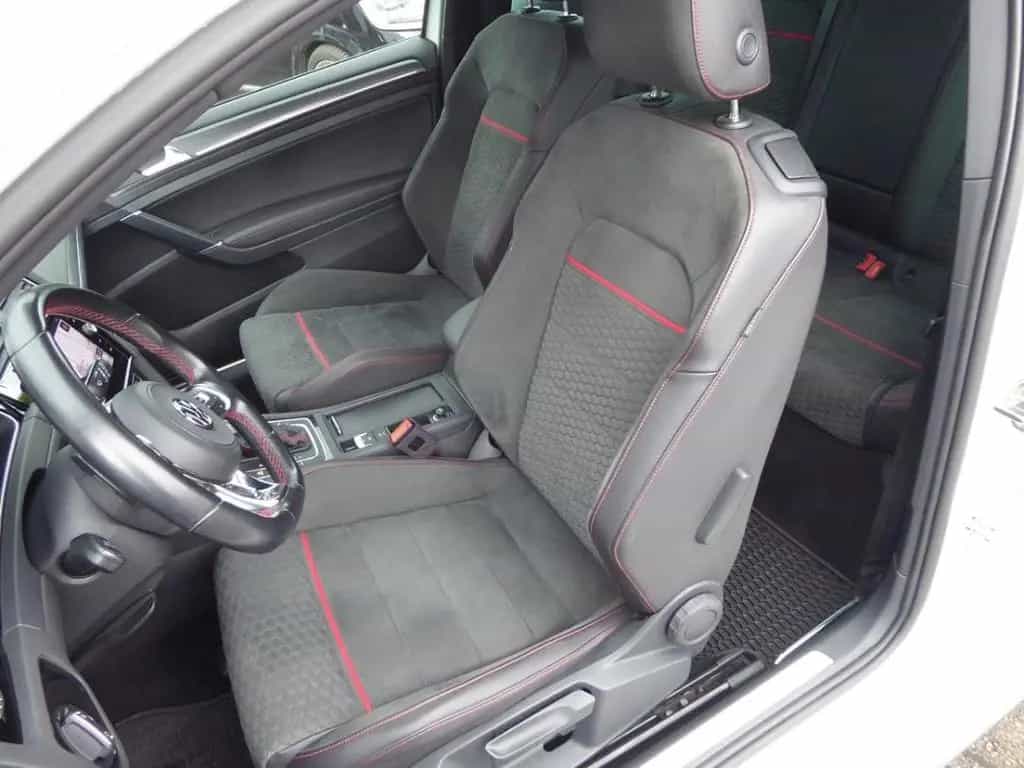 Volkswagen Golf GTI Performance 2.0 TSI 12/2019-photo-3