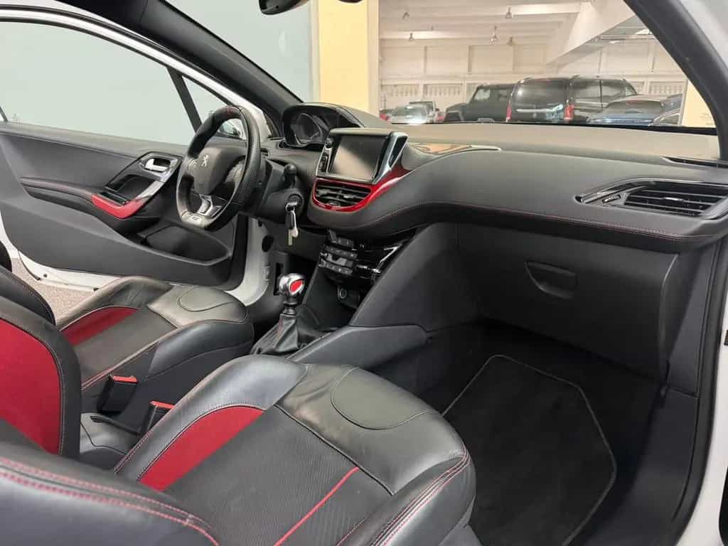 Peugeot 208 GTi JBL SOUND*BLUETOOTH*SITZHEIZNG*ALL WHITE 07/2013-photo-14