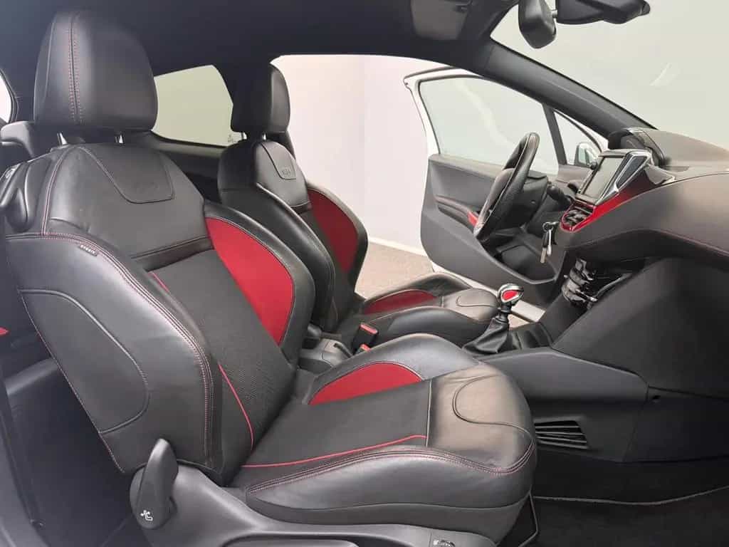 Peugeot 208 GTi JBL SOUND*BLUETOOTH*SITZHEIZNG*ALL WHITE 07/2013-photo-15
