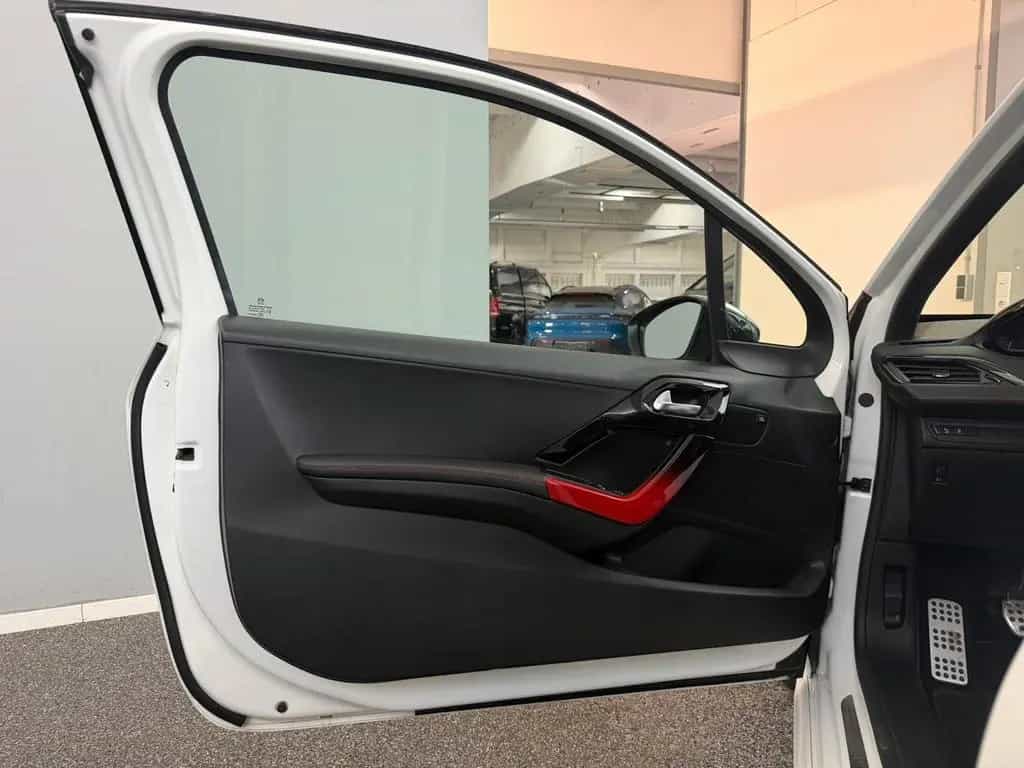 Peugeot 208 GTi JBL SOUND*BLUETOOTH*SITZHEIZNG*ALL WHITE 07/2013-photo-7