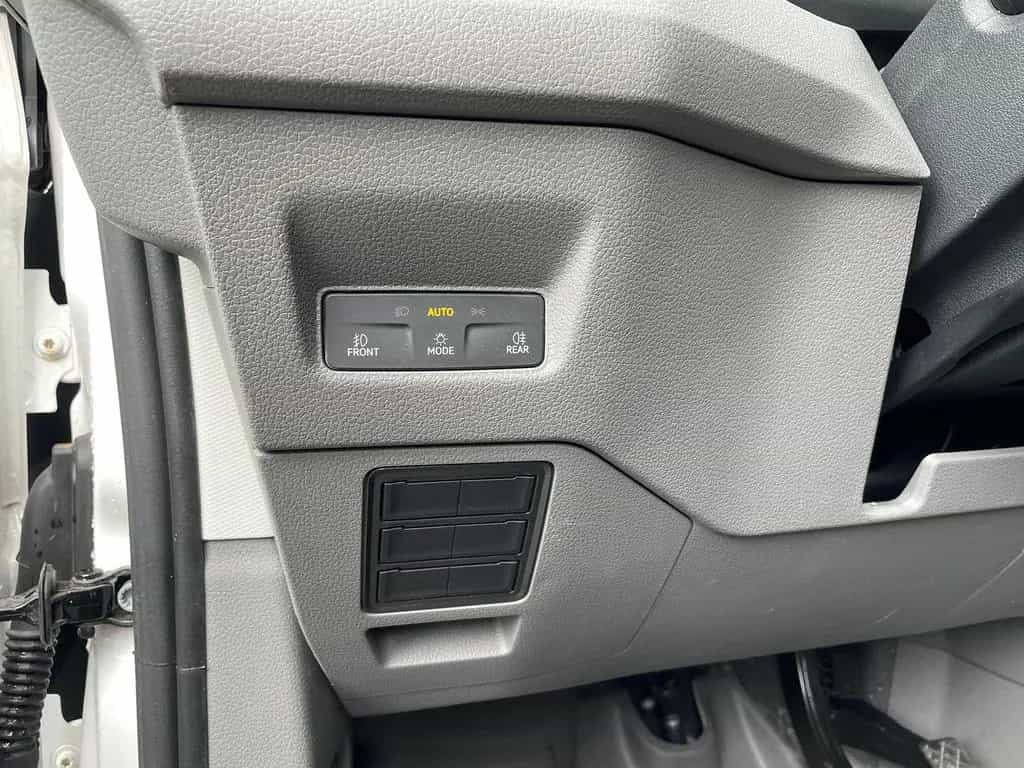 MAN TGE 3.180 L3H3 Kasten NAVI AHK LED DAB SITZH MFL 04/2025-photo-38