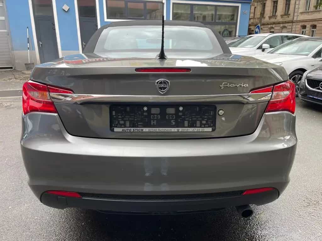 Lancia Flavia 2.4 16V Automatik LEDER SOUNDSYSTEM 05/2013-photo-4