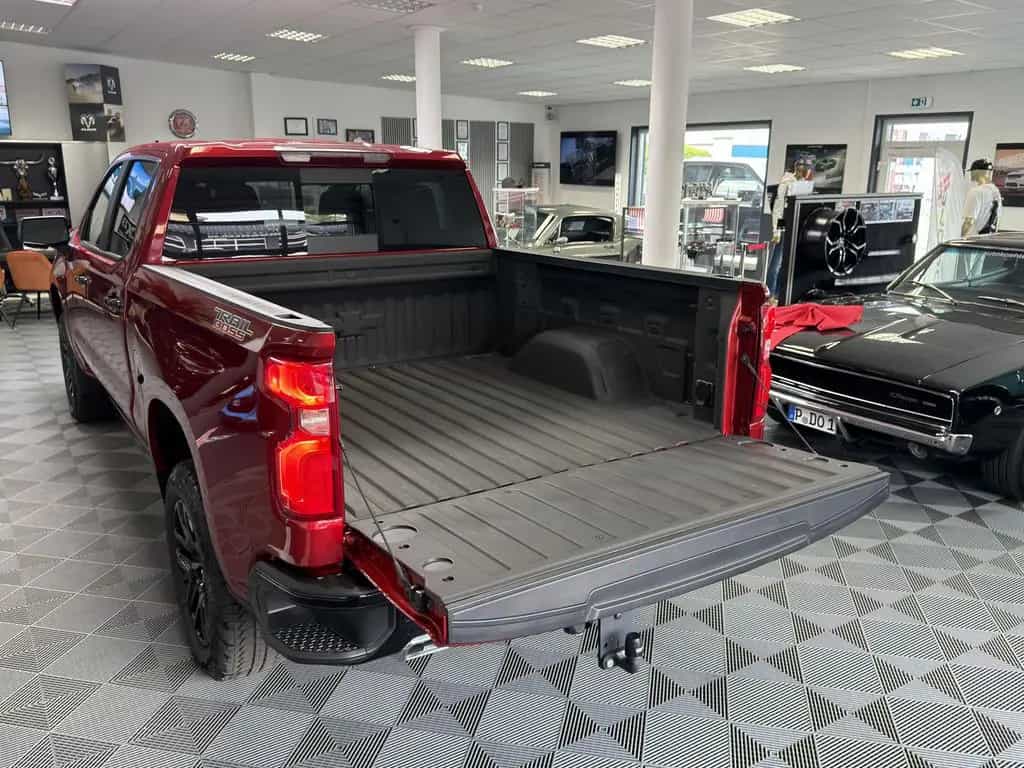 Chevrolet Silverado Trail Boss 4WD V8 2025 Z71 2LT LEDER S null-photo-14