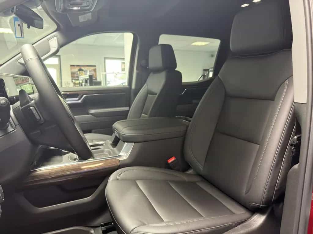 Chevrolet Silverado Trail Boss 4WD V8 2025 Z71 2LT LEDER S null-photo-19