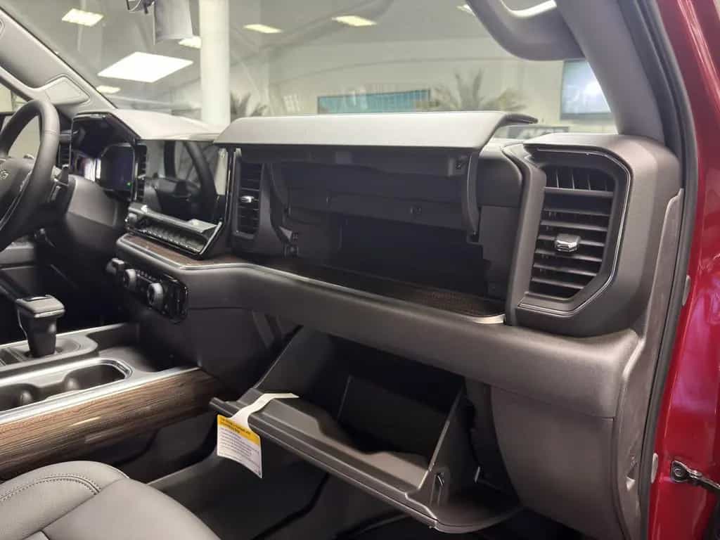 Chevrolet Silverado Trail Boss 4WD V8 2025 Z71 2LT LEDER S null-photo-37