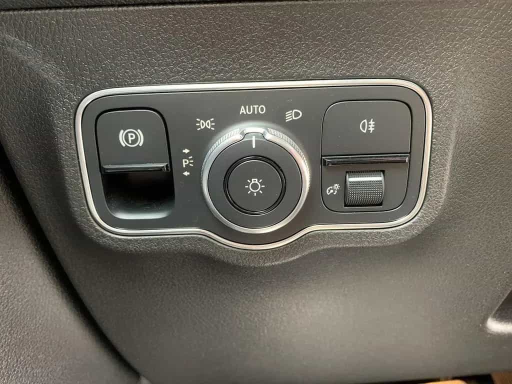 Mercedes-Benz GLB 250 GLB250 4MATIC AHK+LED+Kamera+Distronic+Ambiente 05/2021-photo-26