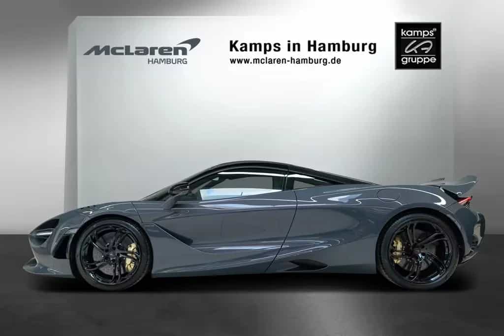 McLaren 750S MSO Paint I Black Pack I B&W null-photo-1