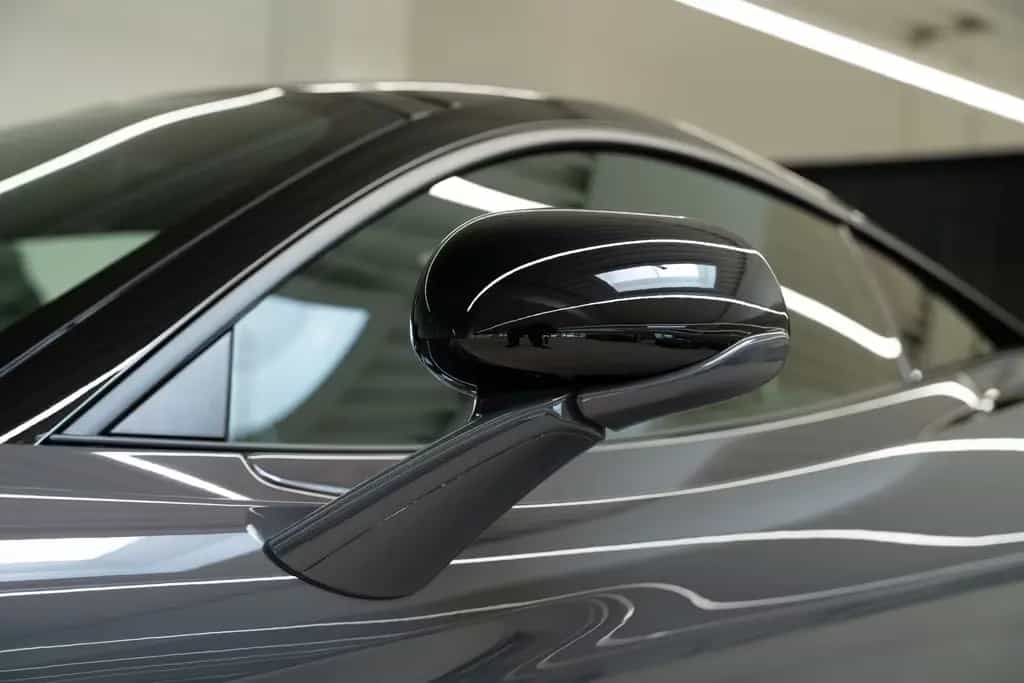 McLaren 750S MSO Paint I Black Pack I B&W null-photo-10